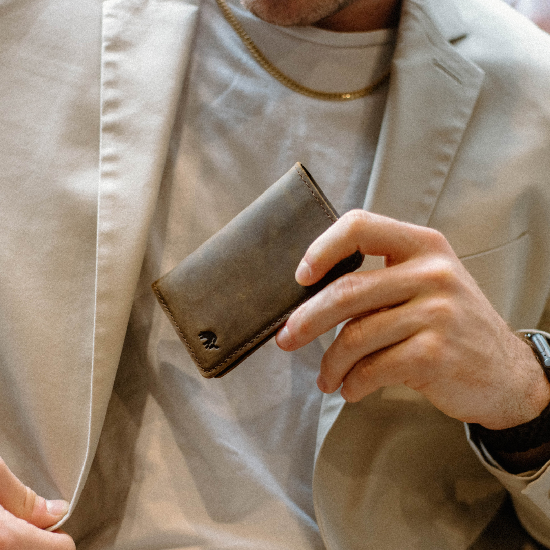 BACKORDER The Messenger Wallet - Terra