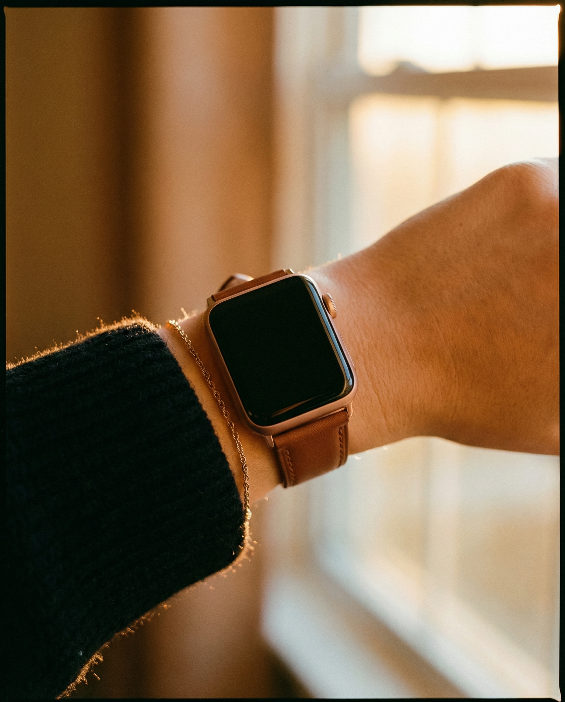 Apple Watch Weathered Brown Leather Watch Band (Women's)