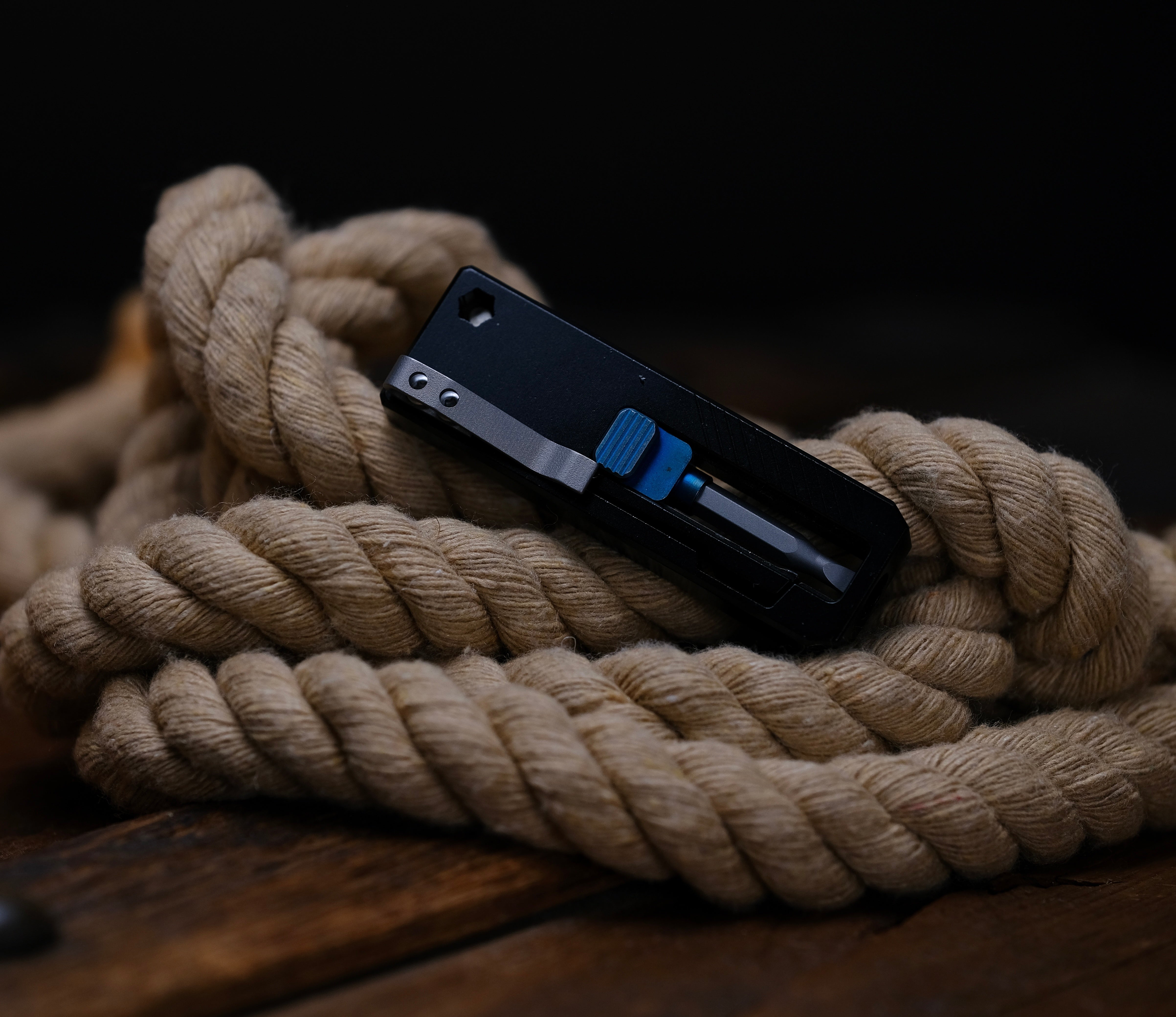 Slidecatch Black Titanium - EDC Tool