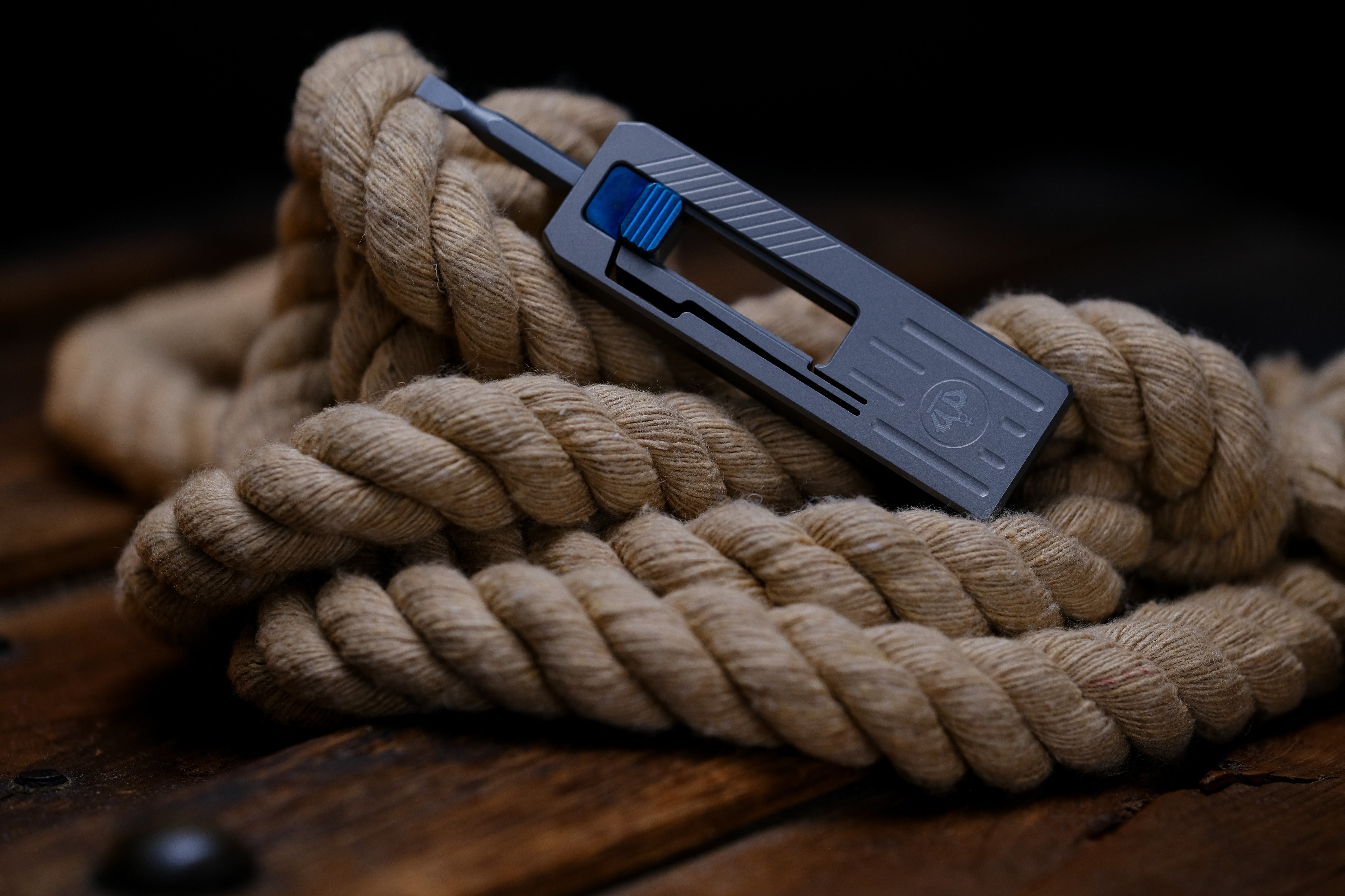 Slidecatch Grey Titanium - EDC Tool