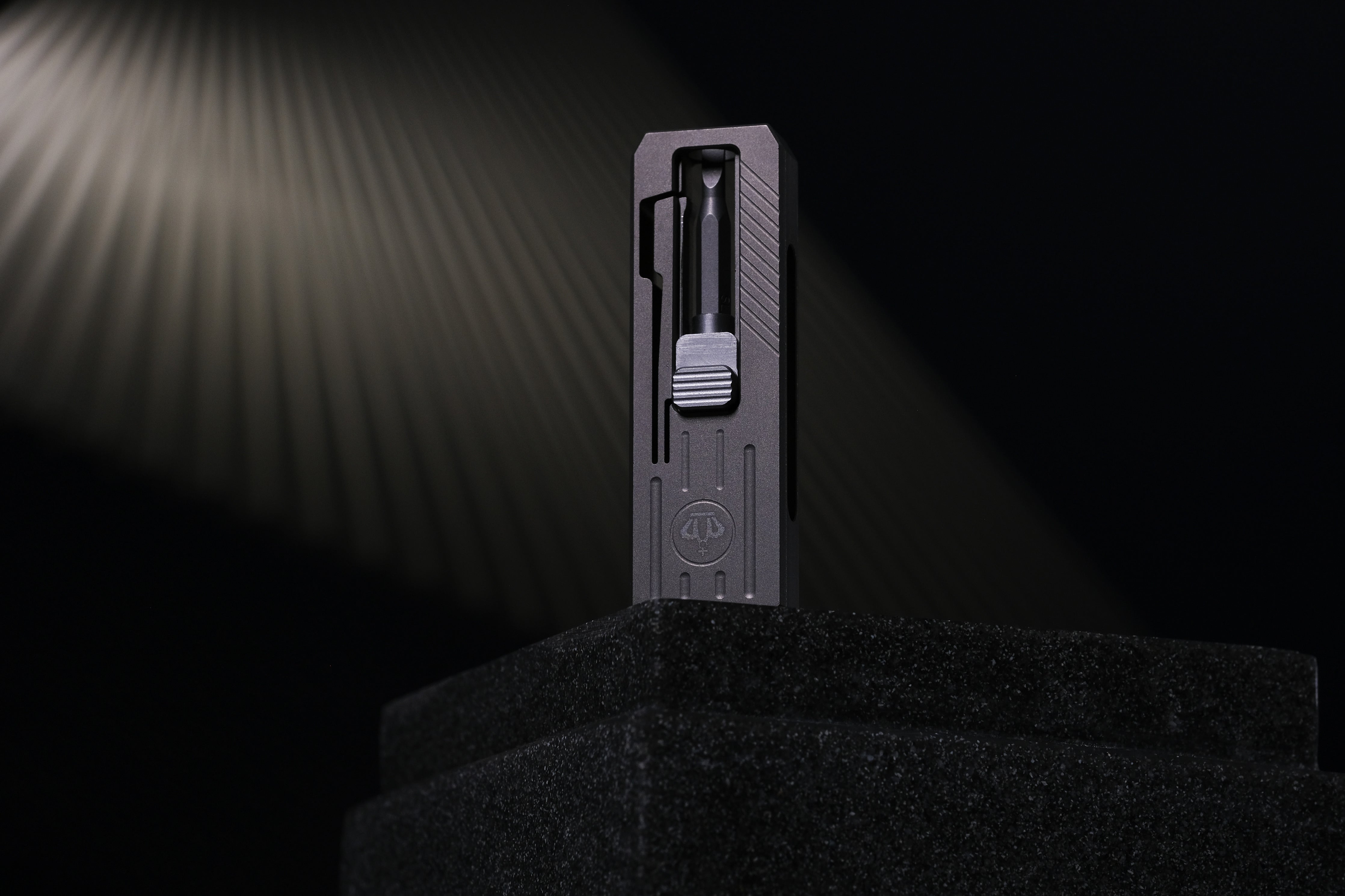 Slidecatch Grey Titanium - EDC Tool