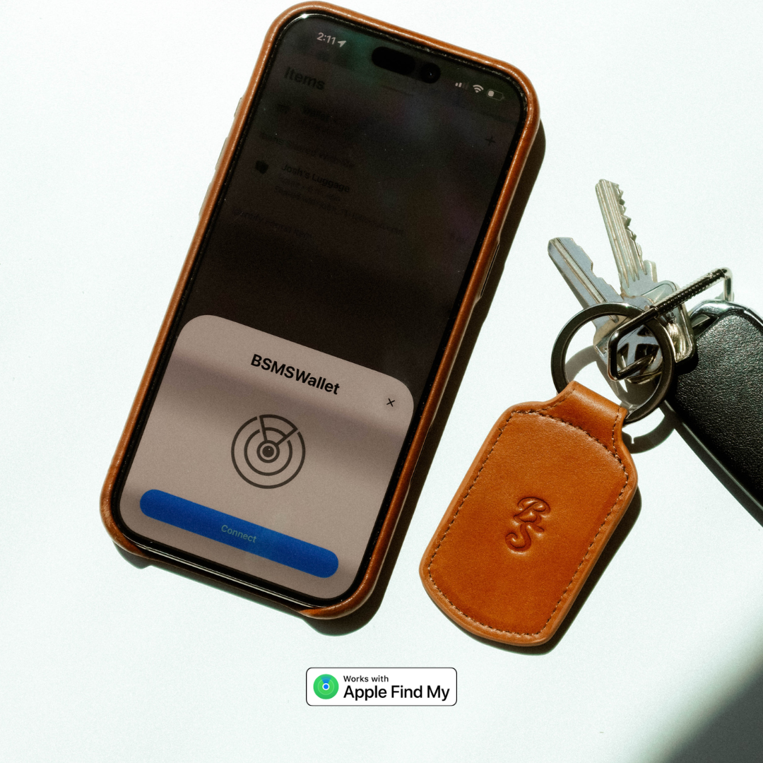The Trace Trackable Keychain - SIENNA