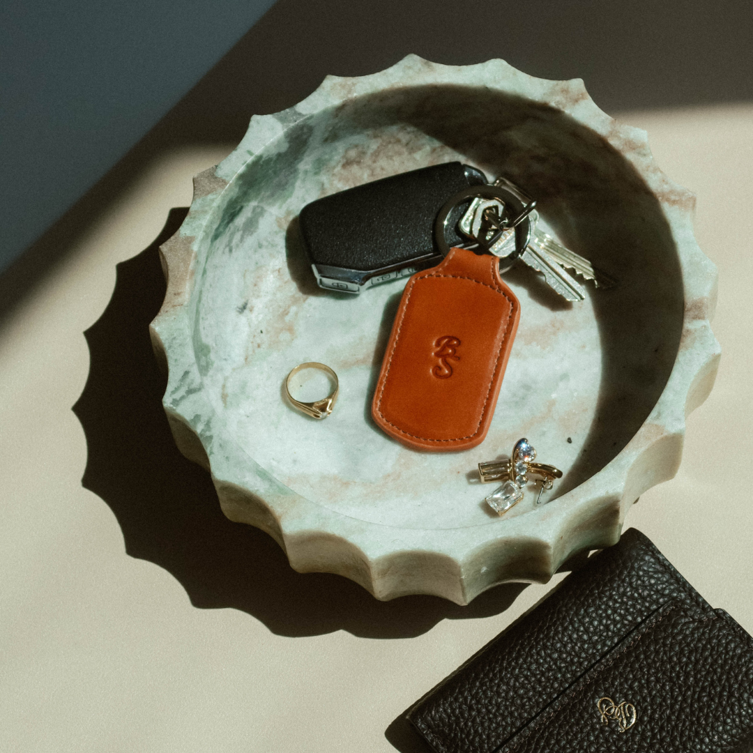 The Trace Trackable Keychain - SIENNA