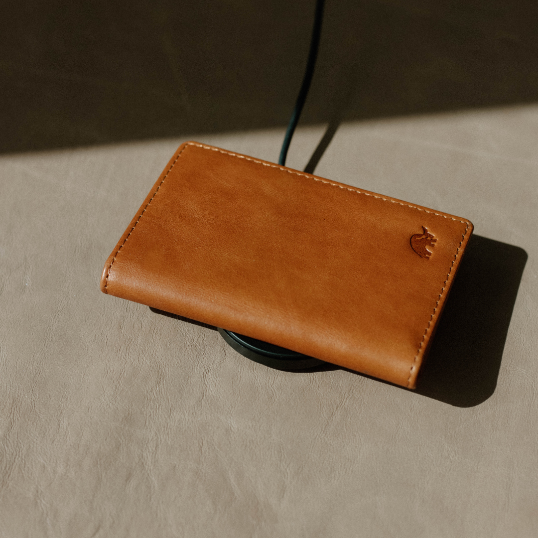 Leather Nav Messenger Wallet - SIENNA