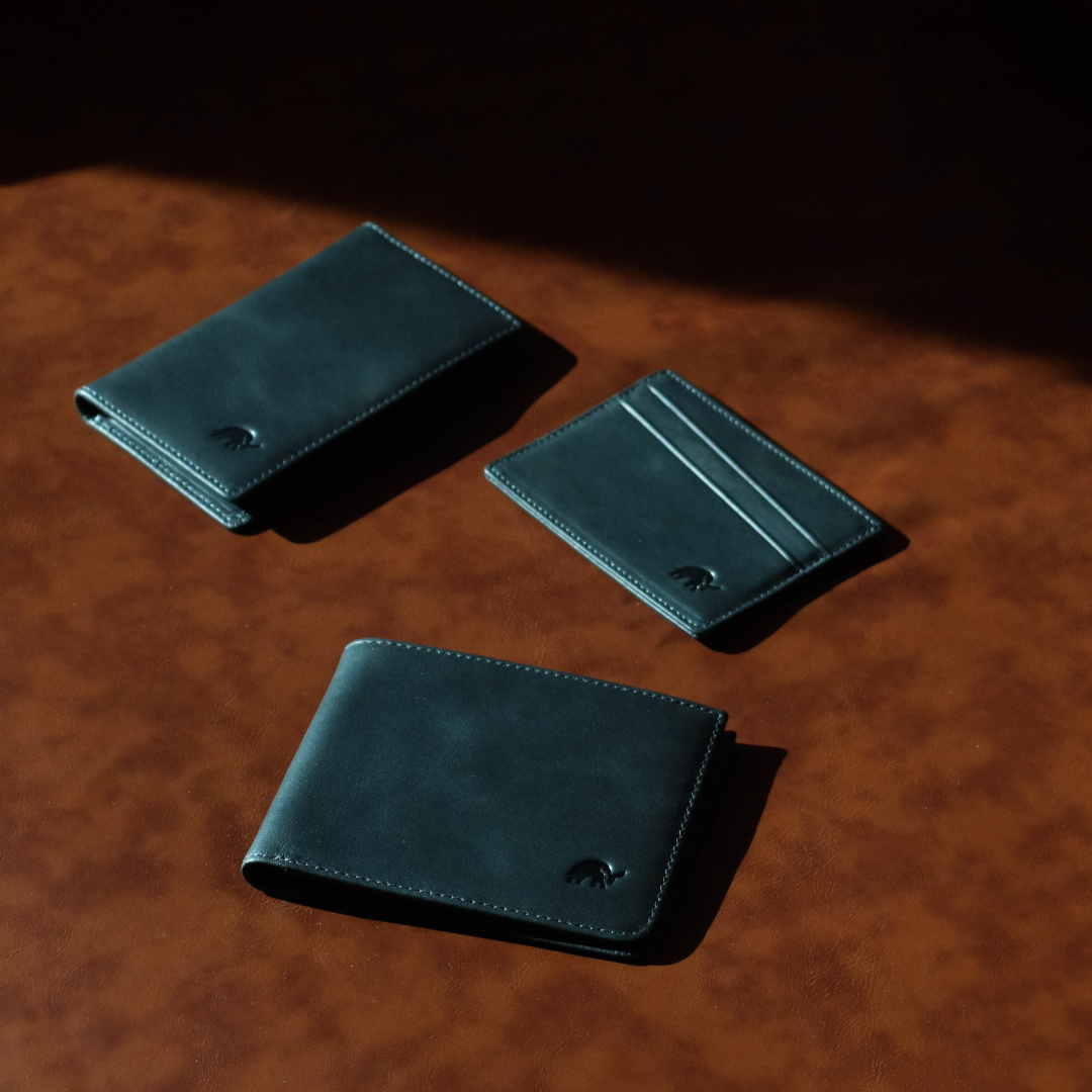 Leather Nav Messenger Wallet - OCEAN