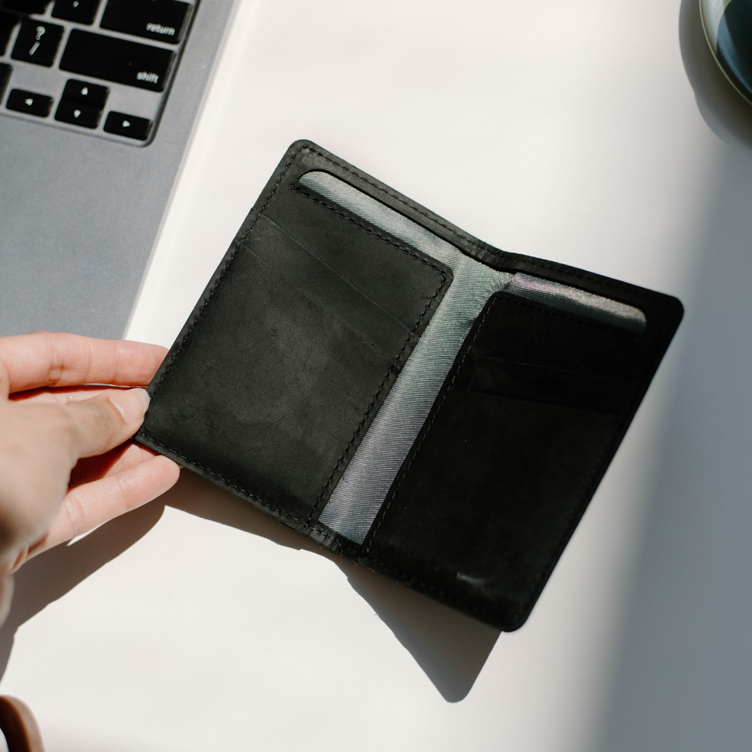 BACKORDER The Messenger Wallet - BLACK EDITION