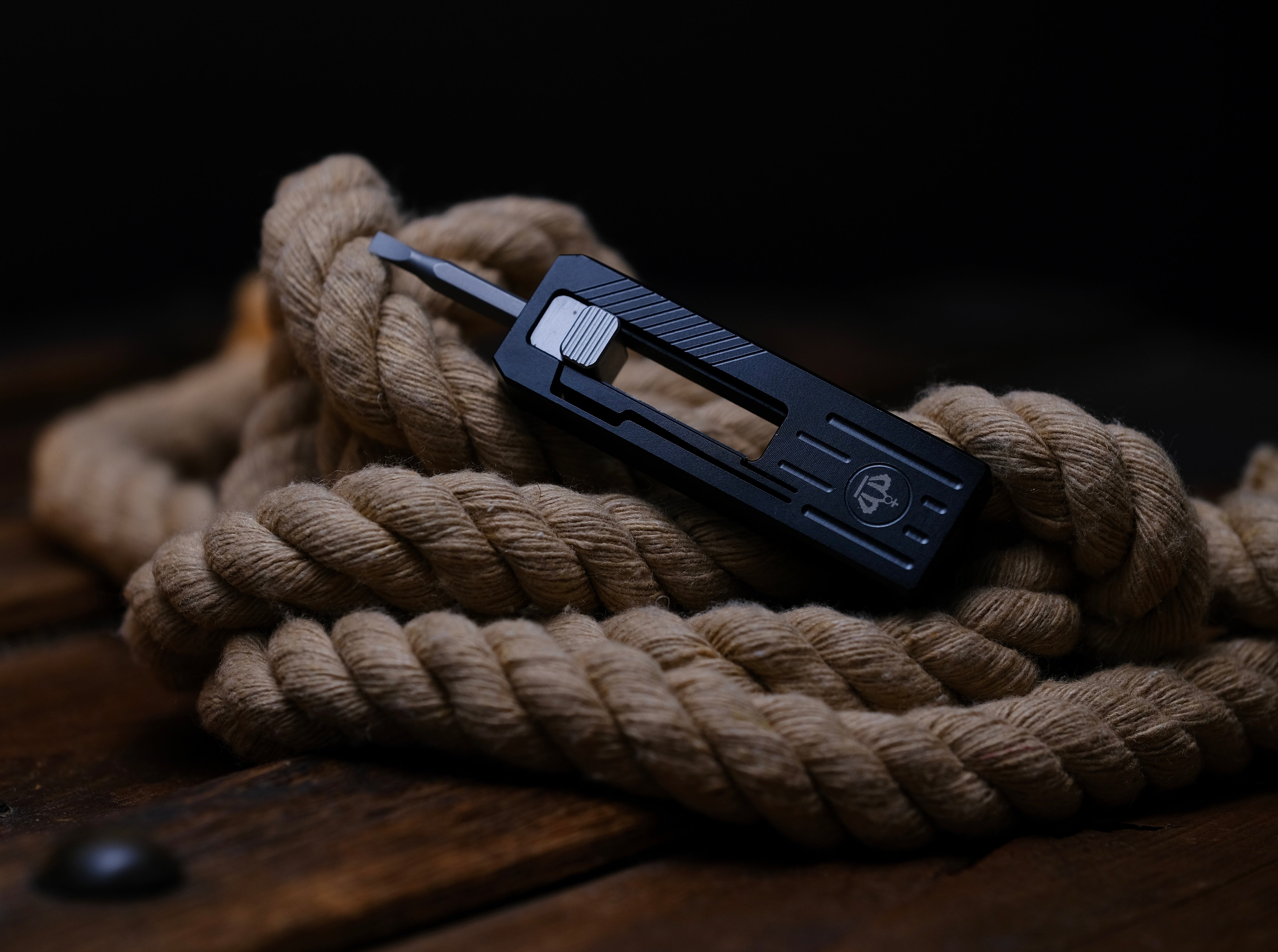 Slidecatch Black Titanium - EDC Tool