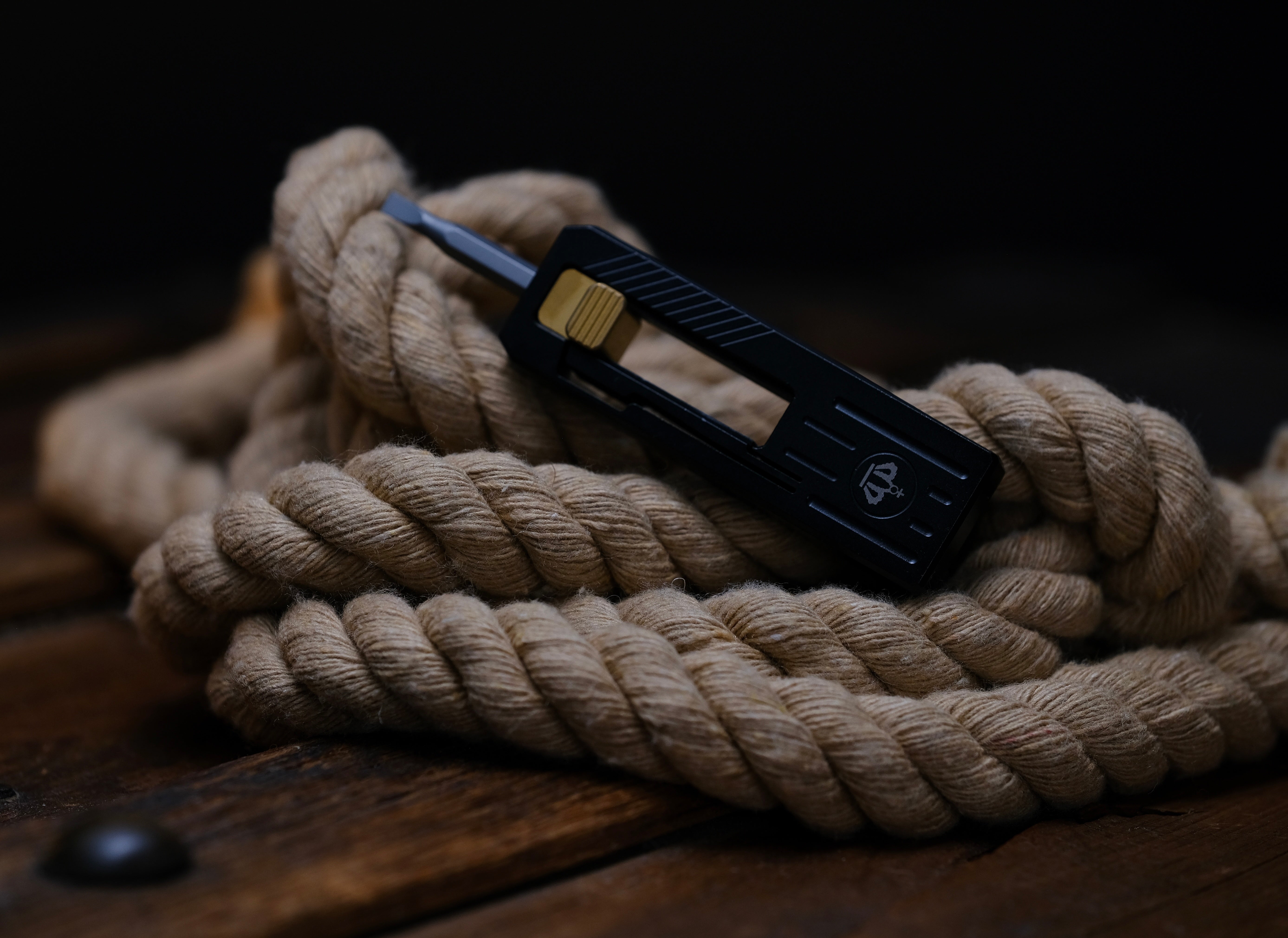 Slidecatch Black Titanium - EDC Tool