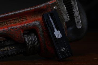 Slidecatch Black Titanium - EDC Tool