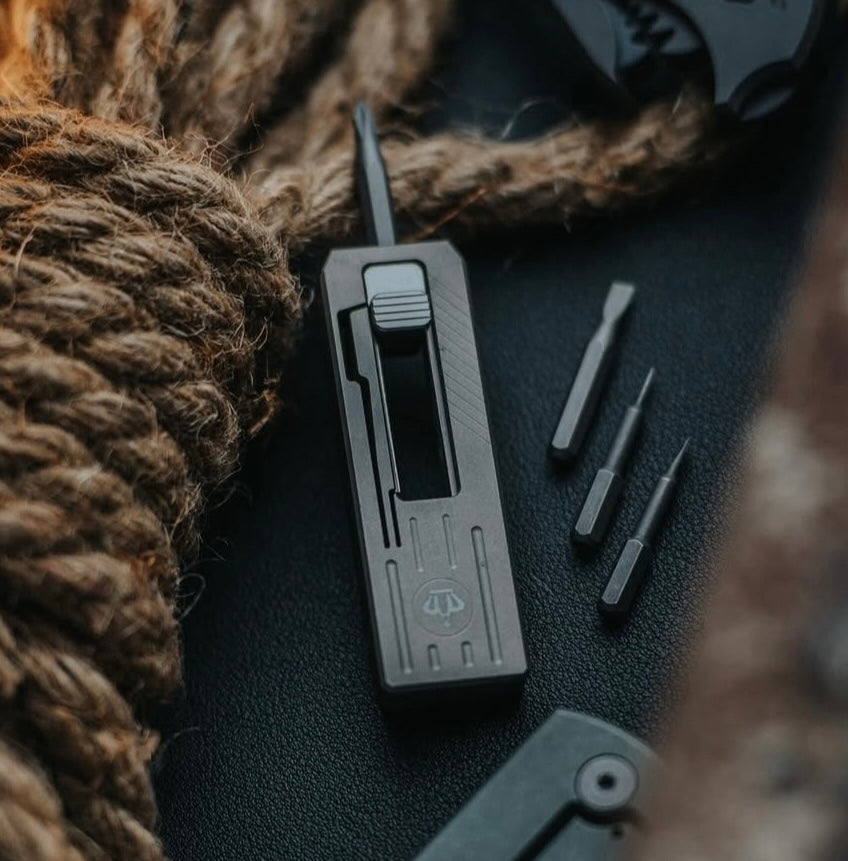 Slidecatch Grey Titanium - EDC Tool