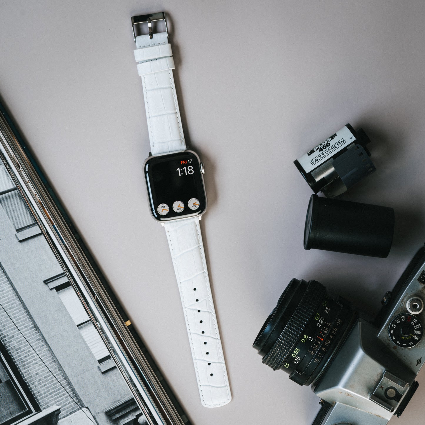 Apple Watch | White Alligator Grain Leather - Barton Watch Bands